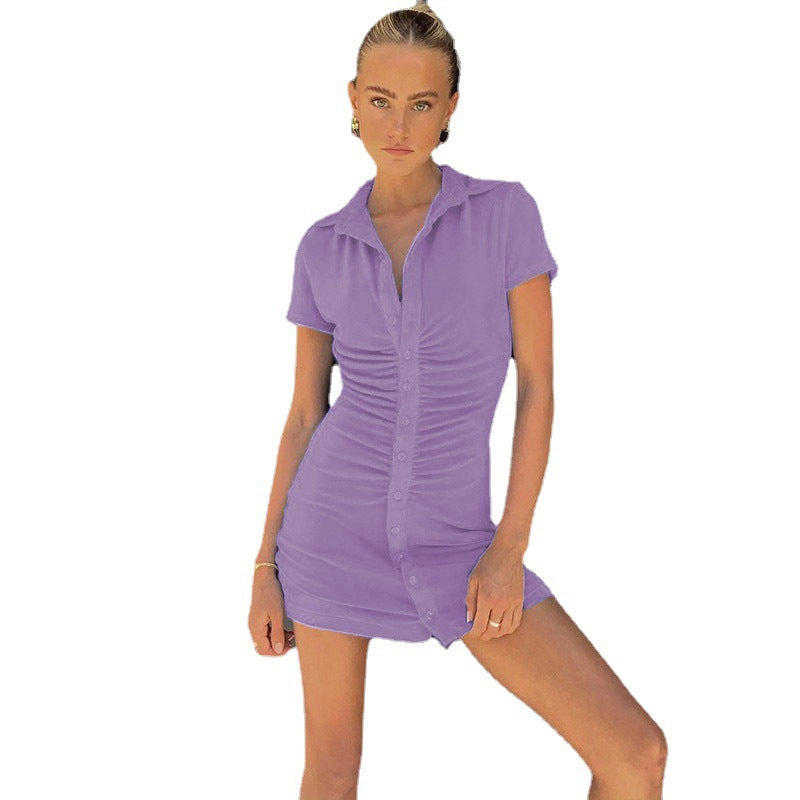 Damen figurbetontes Kurzarm-Kleid mit vertikalem Raffungseffekt und modischen Knopfdetails