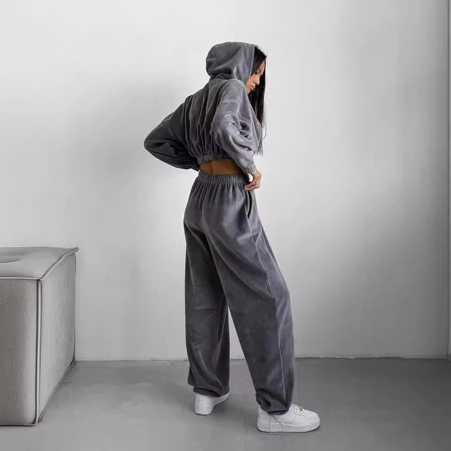 Damen Velours-Lounge-Set mit kurzem Reißverschluss-Hoodie, elastischer High-Waist-Jogginghose und Bustier Shop Nory