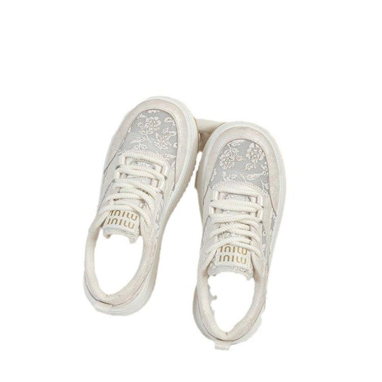 Damen Sneakers mit filigranem Blumenmotiv und gepolsterter Sohle