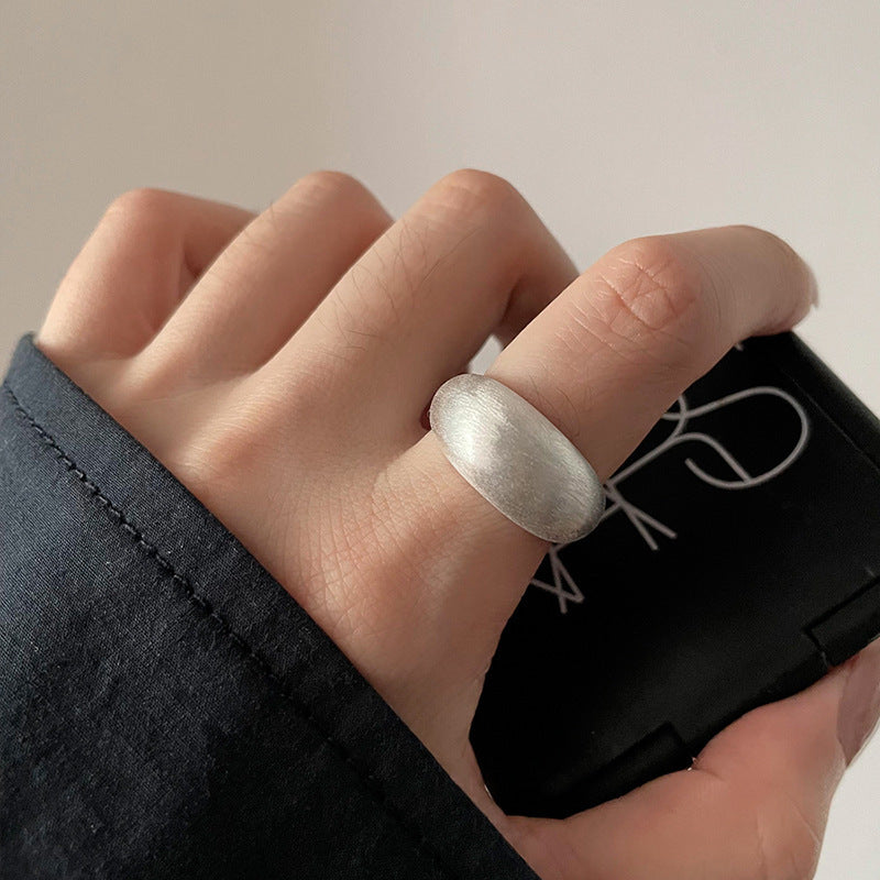 Damenring mit modernem, mattem Design Shop Nory