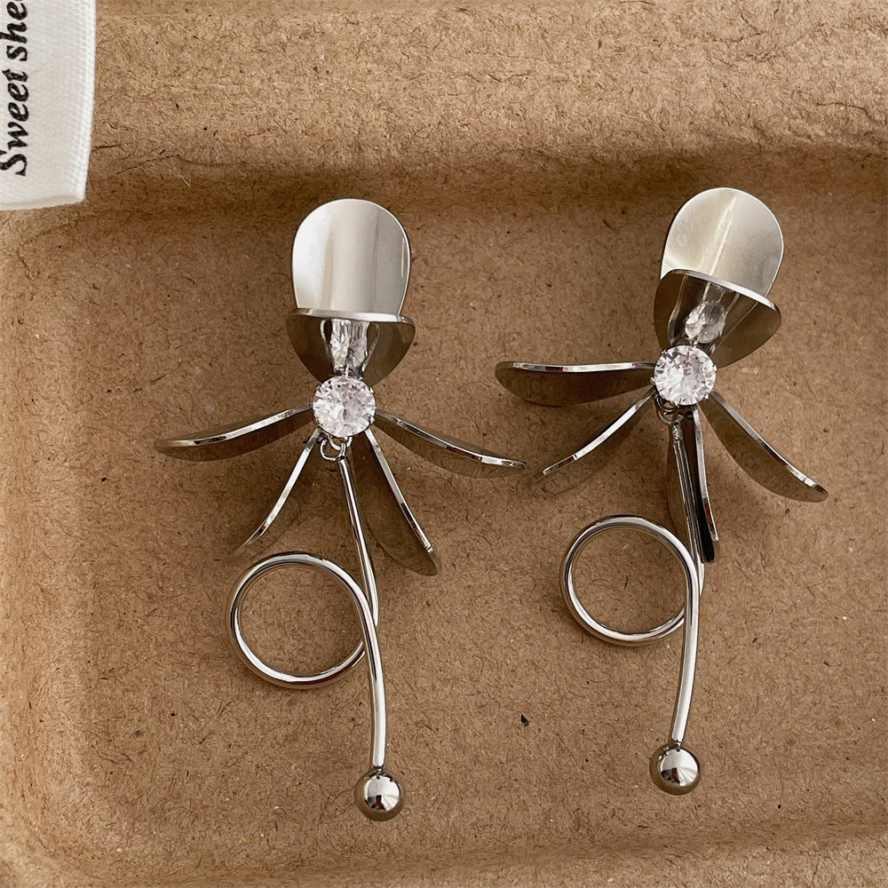 Damen Ohrschmuck im modernen Blumendesign Shop Nory