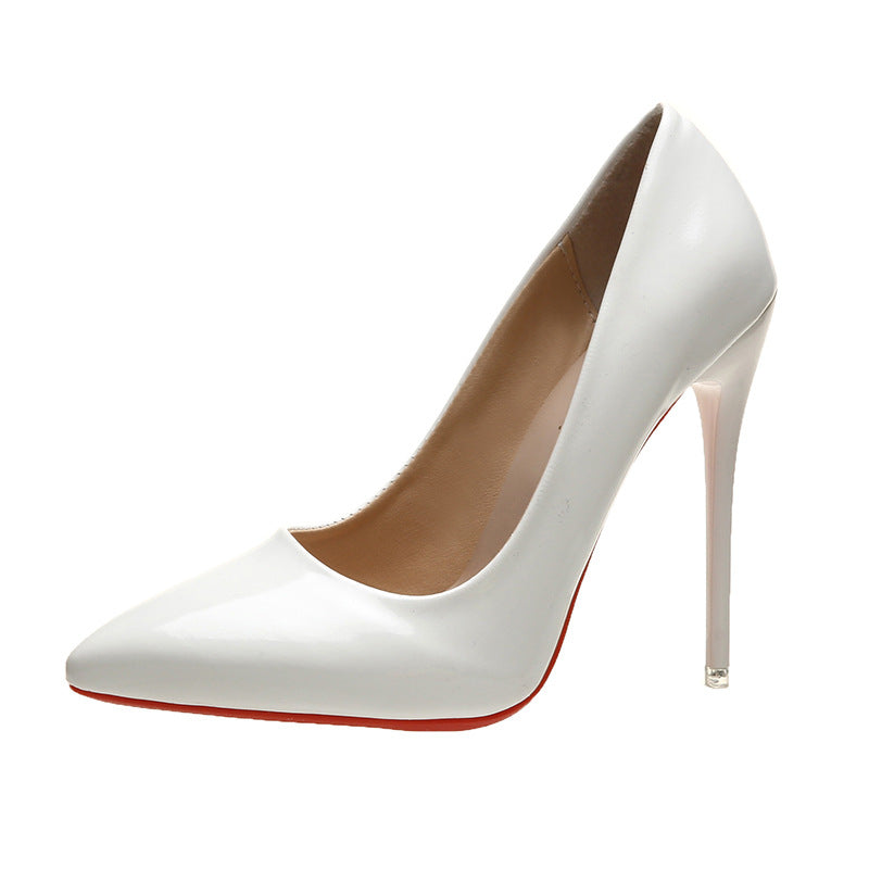 Damen stilvolle Pumps mit hochglänzender Oberfläche und elegantem spitzem Zehenbereich
