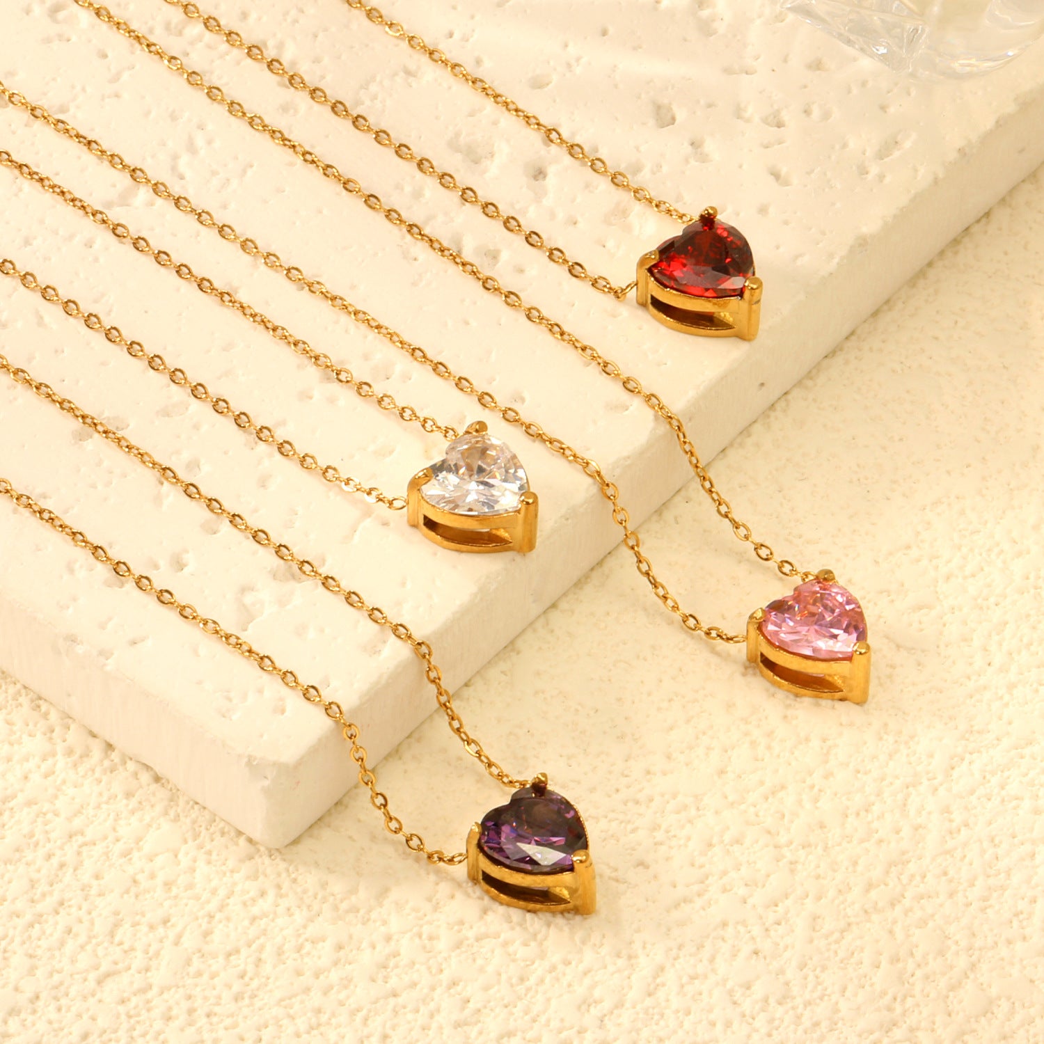 Damen Halskette mit herzförmigem Kristallanhänger und verstellbarer Kette Shop Nory