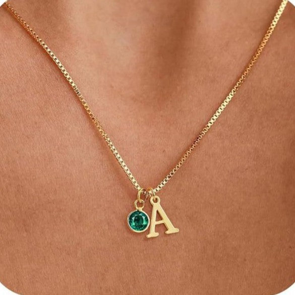 Damen personalisierte Halskette mit Initialen und funkelndem Anhänger Shop Nory