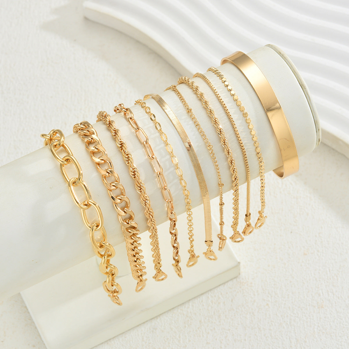 Damen modisches Armband-Set mit vielseitigen Kettenstrukturen und elegantem Design Shop Nory