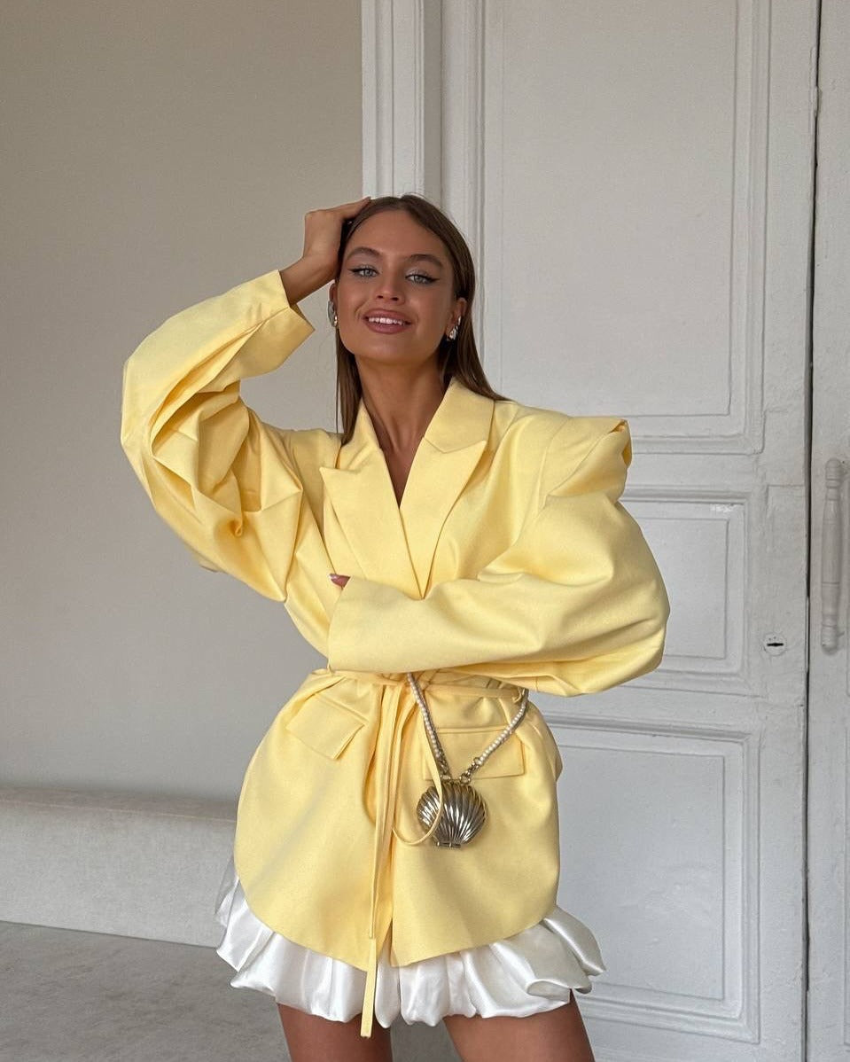 Damen Oversized Blazerjacke mit Taillengürtel und Ballonärmeln Shop Nory
