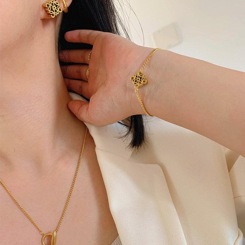 Damen Elegante Ohrringe mit filigranem Design aus hochwertigem Material Shop Nory