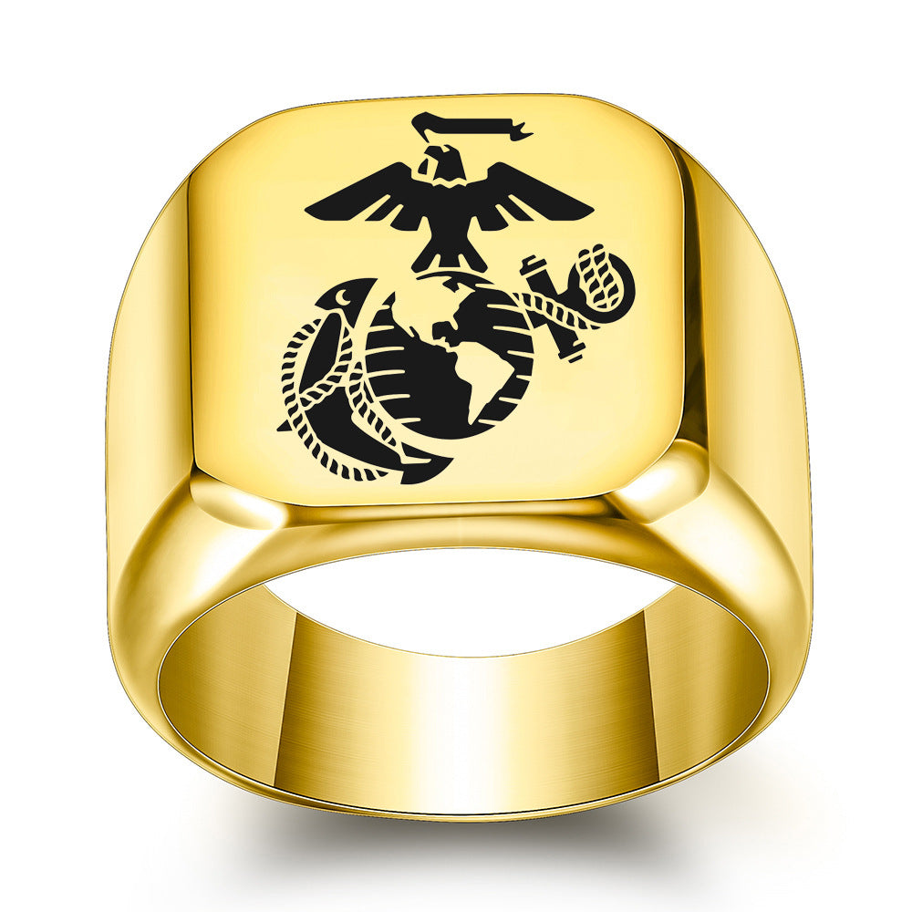 Herren Siegelring mit detailverliebtem Emblem Shop Nory