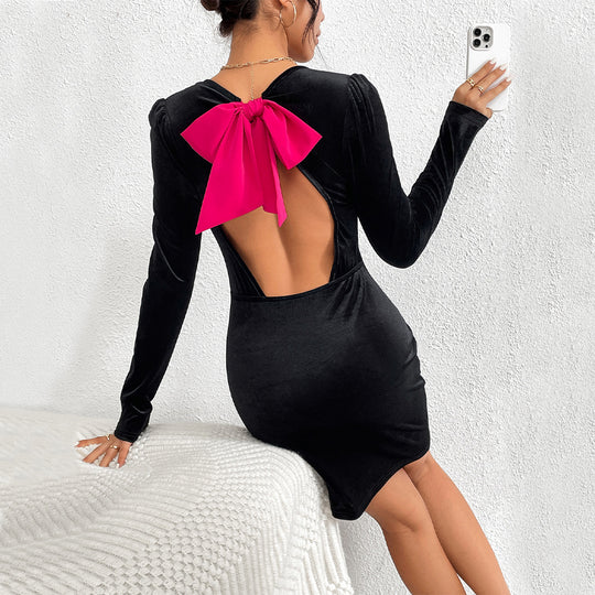 Damen figurbetontes Samt-Minikleid mit V-Ausschnitt langen Ärmeln und leicht gerafften Schultern Shop Nory