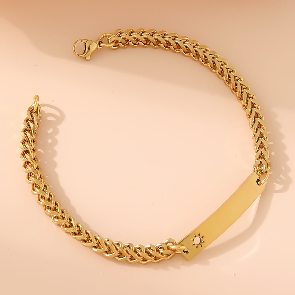 Damen Charmantes Armband mit gravierbarem Anhänger Shop Nory