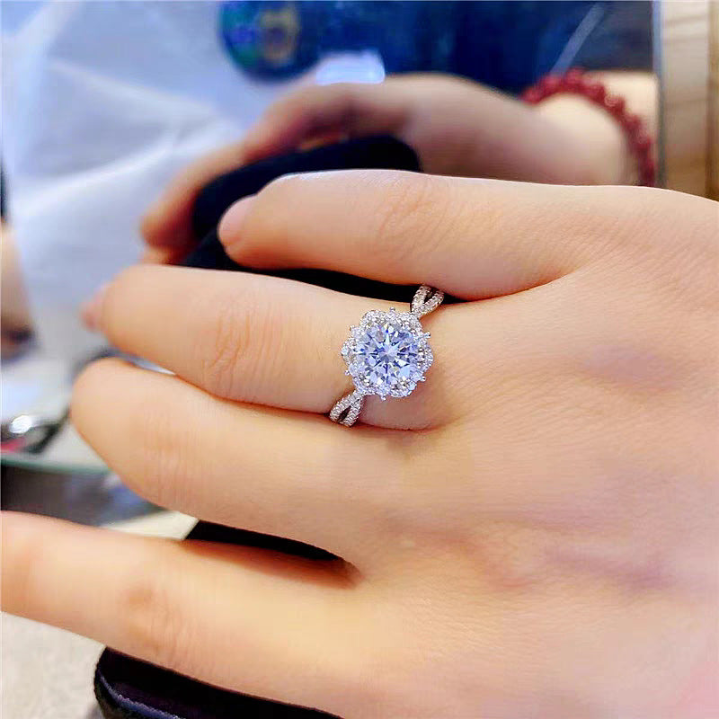 Damen Verführerischer Verlobungsring mit funkelnden Zirkonia und filigraner Verzierung Shop Nory