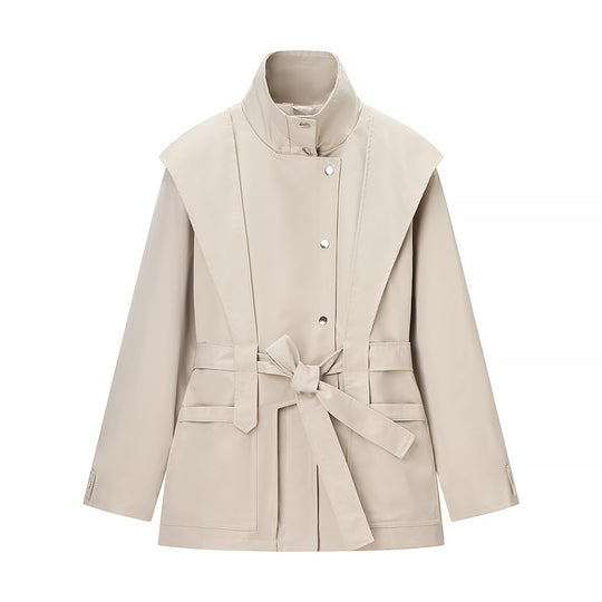 Damen Taillierte Übergangsjacke mit Stehkragen, Schultercape und Bindegürtel Shop Nory