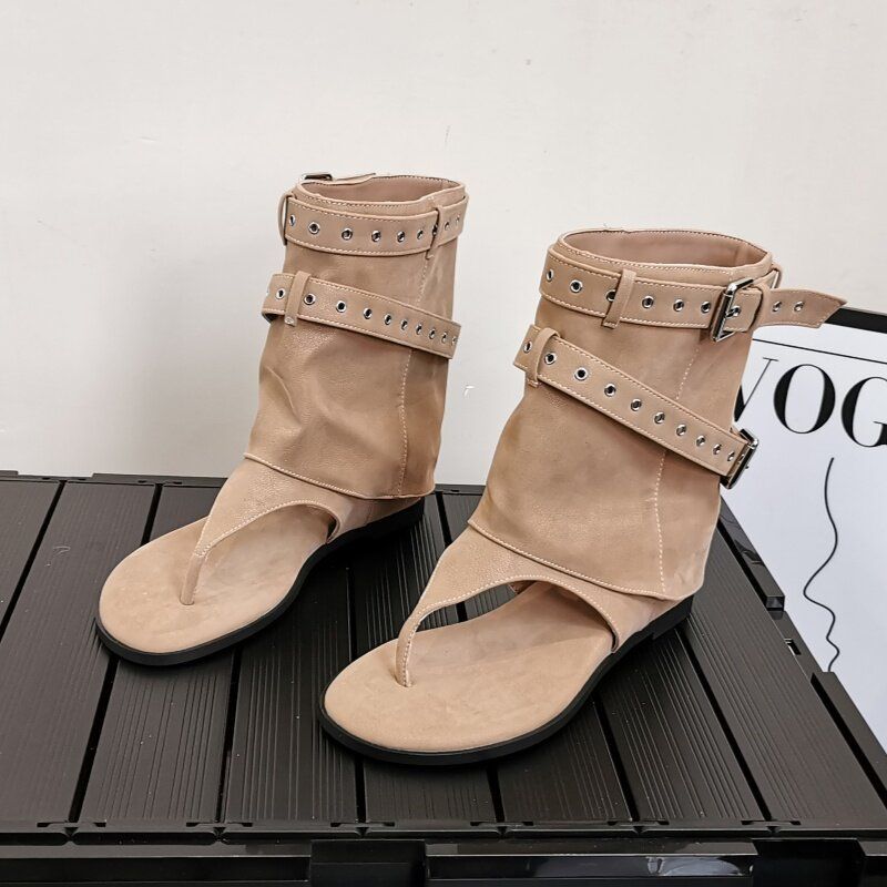 Damen Knöchelhohe Zehensteg-Sandaletten im Biker-Look mit Doppelgürtel und Ösenbesatz Shop Nory
