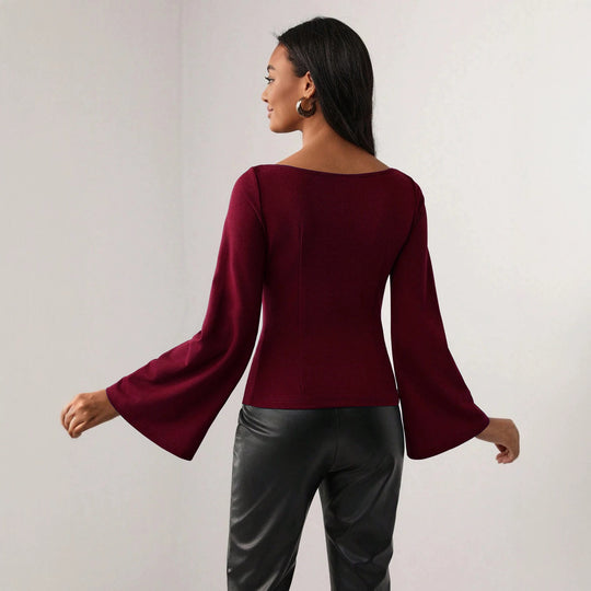 Damen figurbetontes Oberteil mit Cut-Out-Ausschnitt und Glockenärmeln Shop Nory