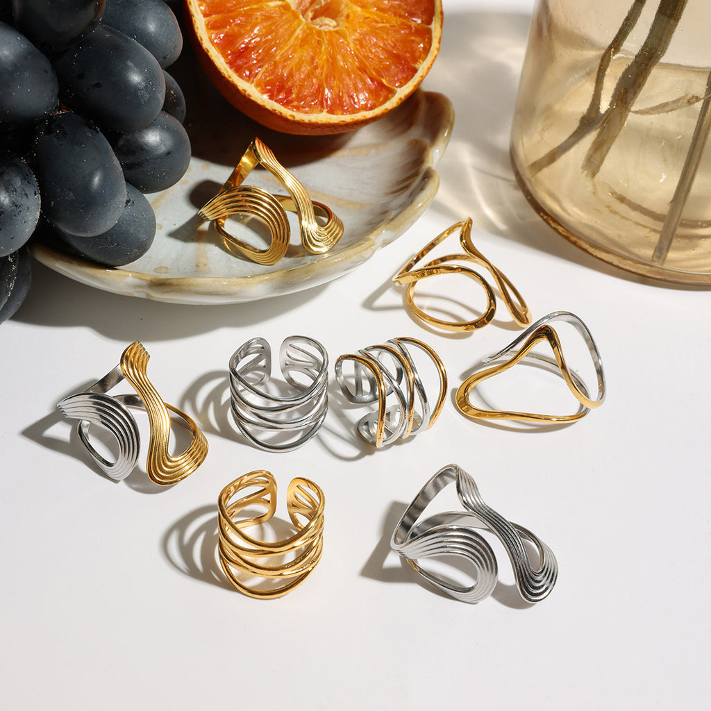 Damen Offener Ring mit elegantem Wellen-Design aus hypoallergenem Edelstahl Shop Nory