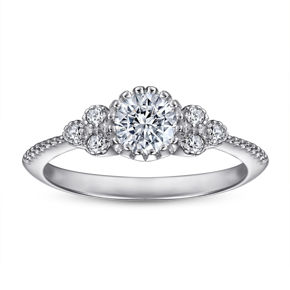 Damen Verlobungsring mit herzförmigem Zirkonia und funkelnden Details Shop Nory