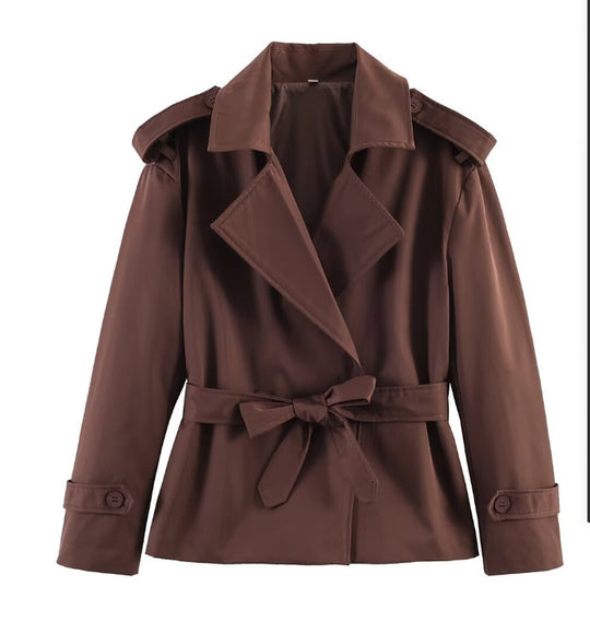 Damen Kurztrench mit doppelreihiger Knopfleiste, Taillengürtel und Schulterklappen Shop Nory