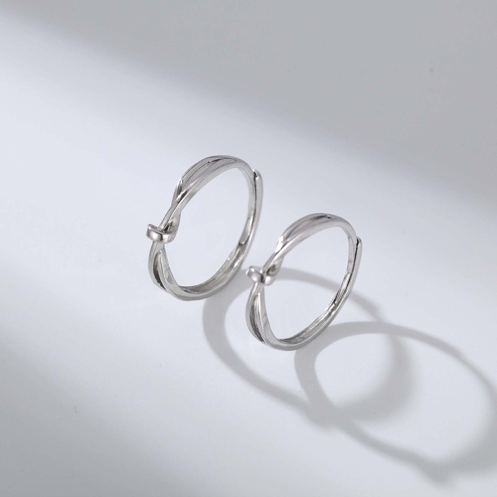 Damen Offener Ring mit minimalistischen Verschwörungsdetails Shop Nory