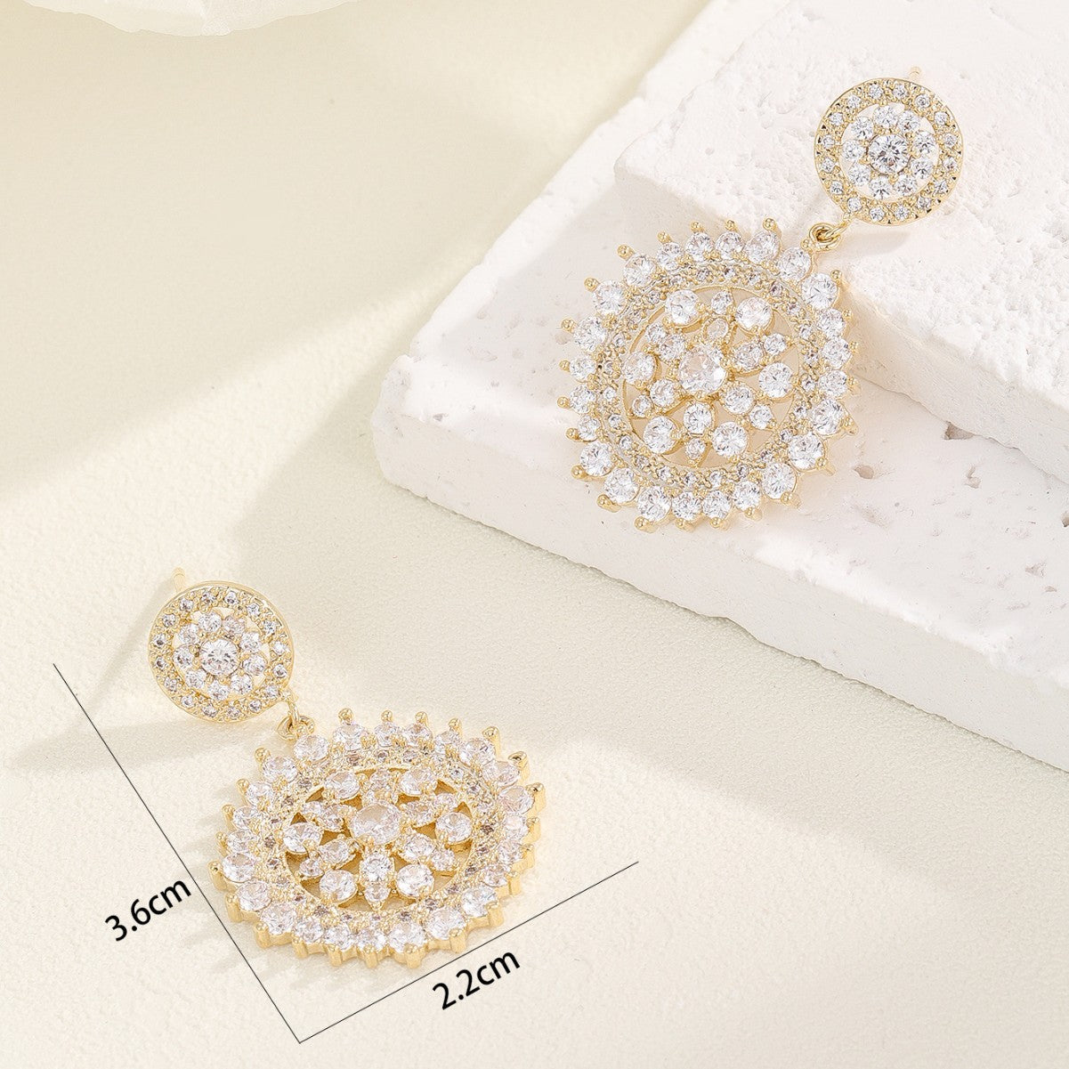 Damen Funkelnde und elegante Ohrringe Shop Nory