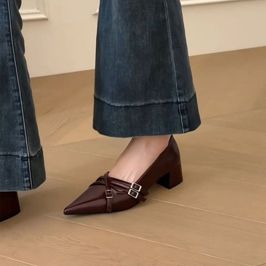 Damen Spitz zulaufende Block-Absatz Pumps mit doppeltem Zierriemen Shop Nory
