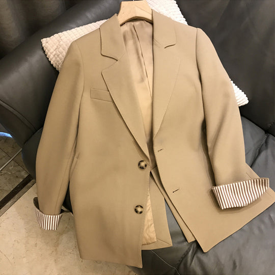 Damen Eleganter Blazer mit kontrastierenden Ärmelaufschlägen Shop Nory