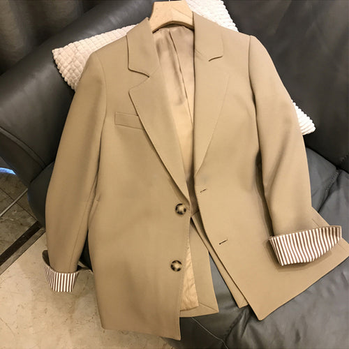 Damen Eleganter Blazer mit kontrastierenden Ärmelaufschlägen Shop Nory