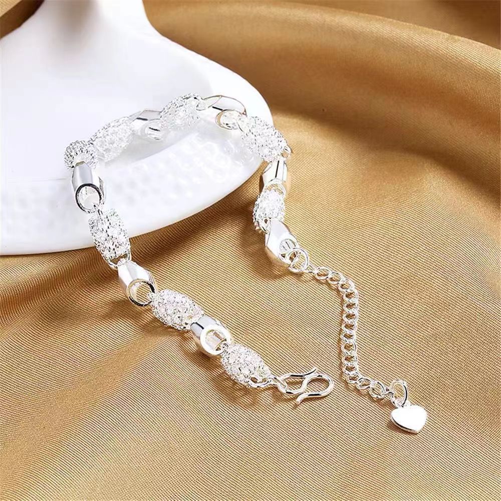 Damen-Schmuckarmband mit kunstvollen Details und filigranem Design Shop Nory