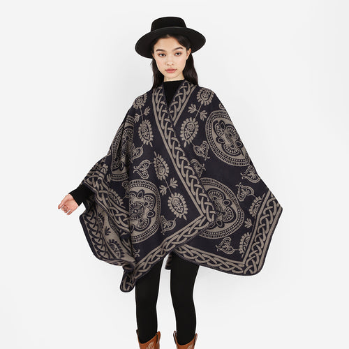 Damen Oversize-Cape mit ornamentalem Jacquard und asymmetrischem Zipfelsaum Shop Nory