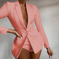 Damen Blazer-Kurzanzug mit tiefem V-Ausschnitt und modernen Details