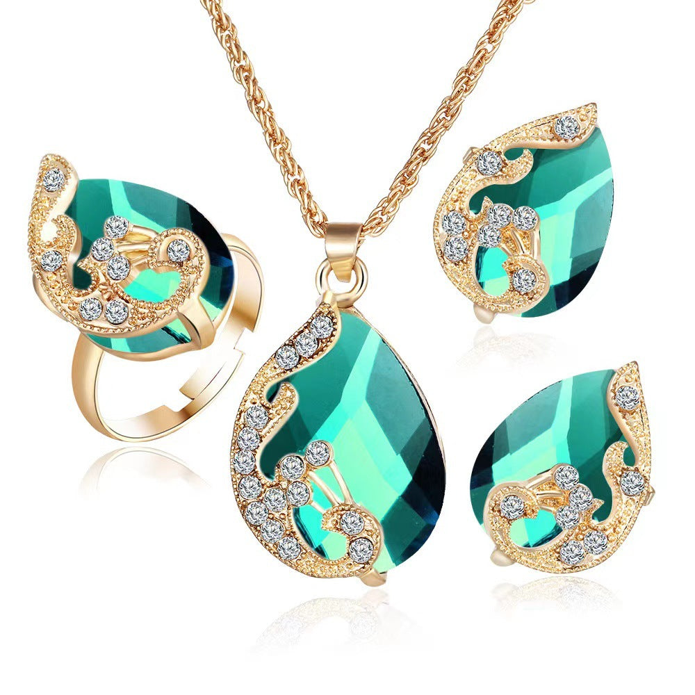 Tropfen facettiertes Kristall Anhänger Halskette Ring und Stud Ohrringe Set