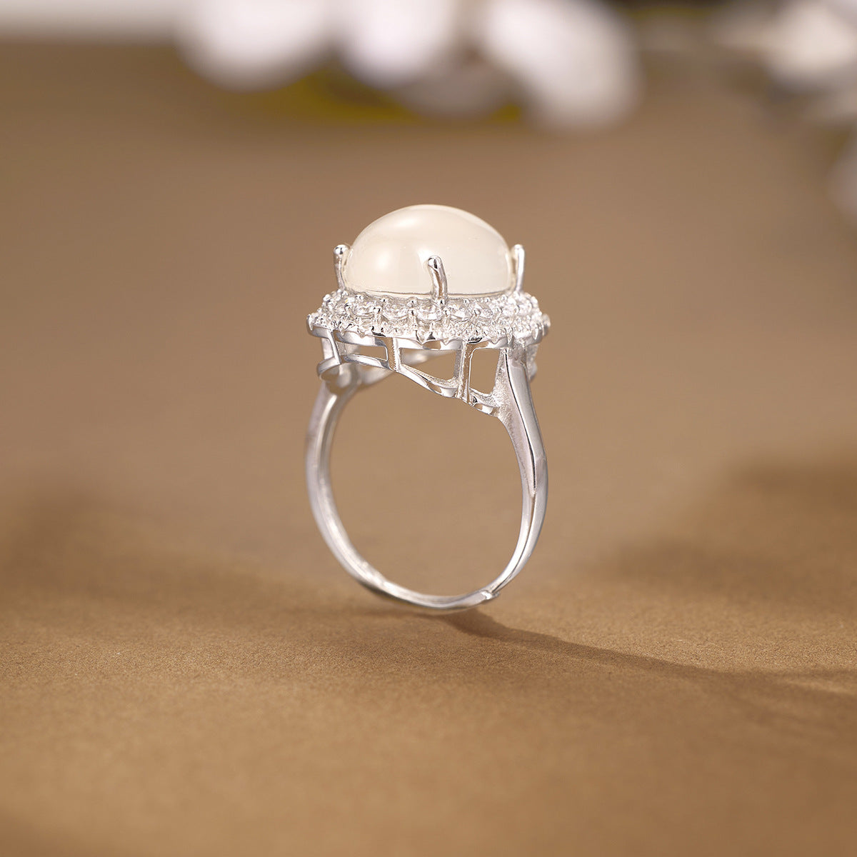 Damen Ring mit hochwertigem Mondstein und funkelndem Zirkonia Shop Nory