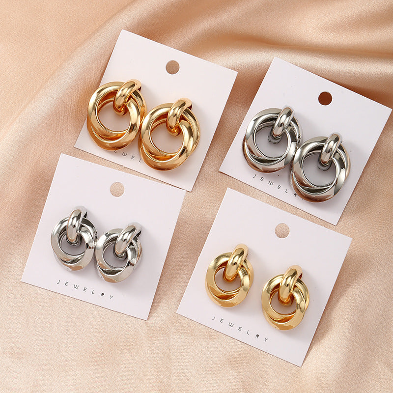 Damen Ohrringe aus hochwertigem Edelstahl mit verspieltem Kettendesign Shop Nory
