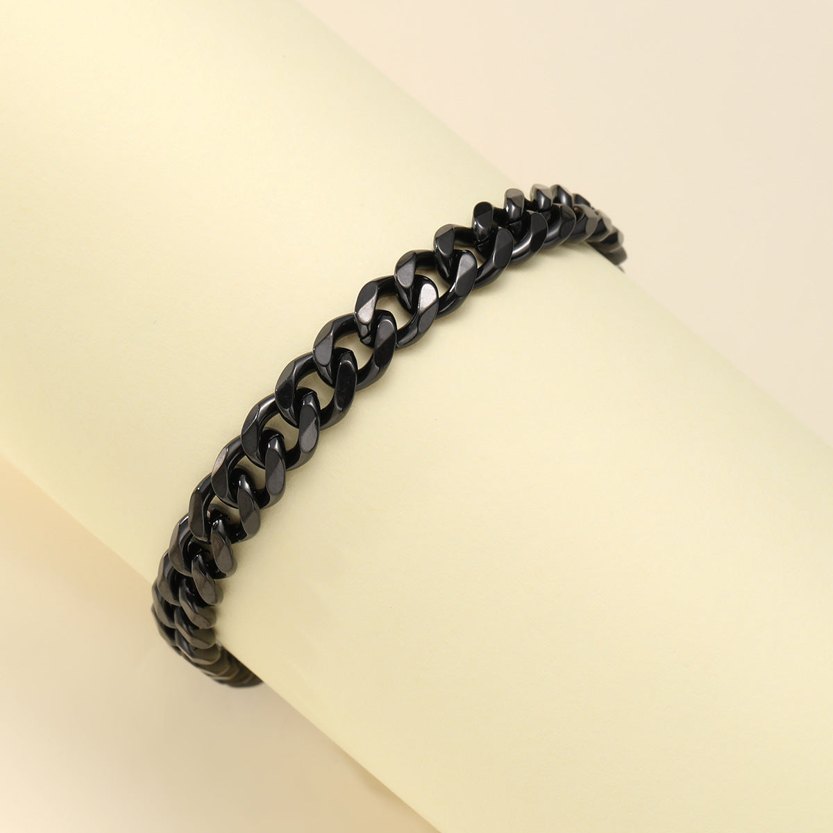 Herrenarmband aus hochwertigem Edelstahl mit modernem Design Shop Nory
