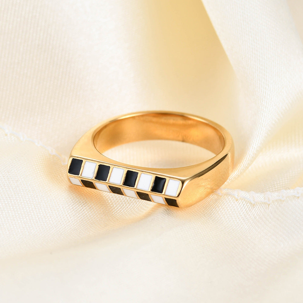 Damen Ring mit modernem Muster und glänzender Oberfläche Shop Nory