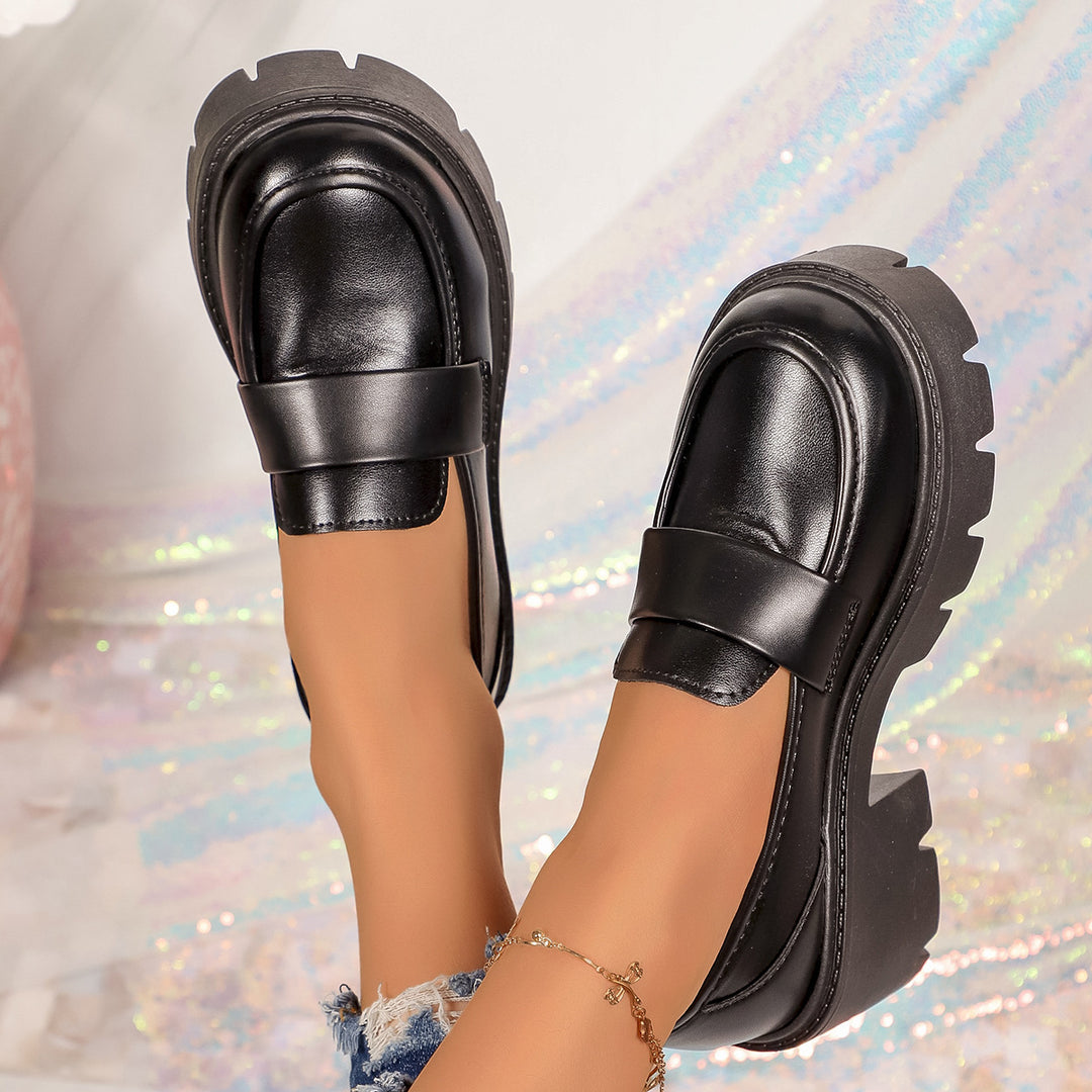 Damen Chunky Plateau-Loafer mit gezackter Gummisohle und Penny-Riemen Shop Nory