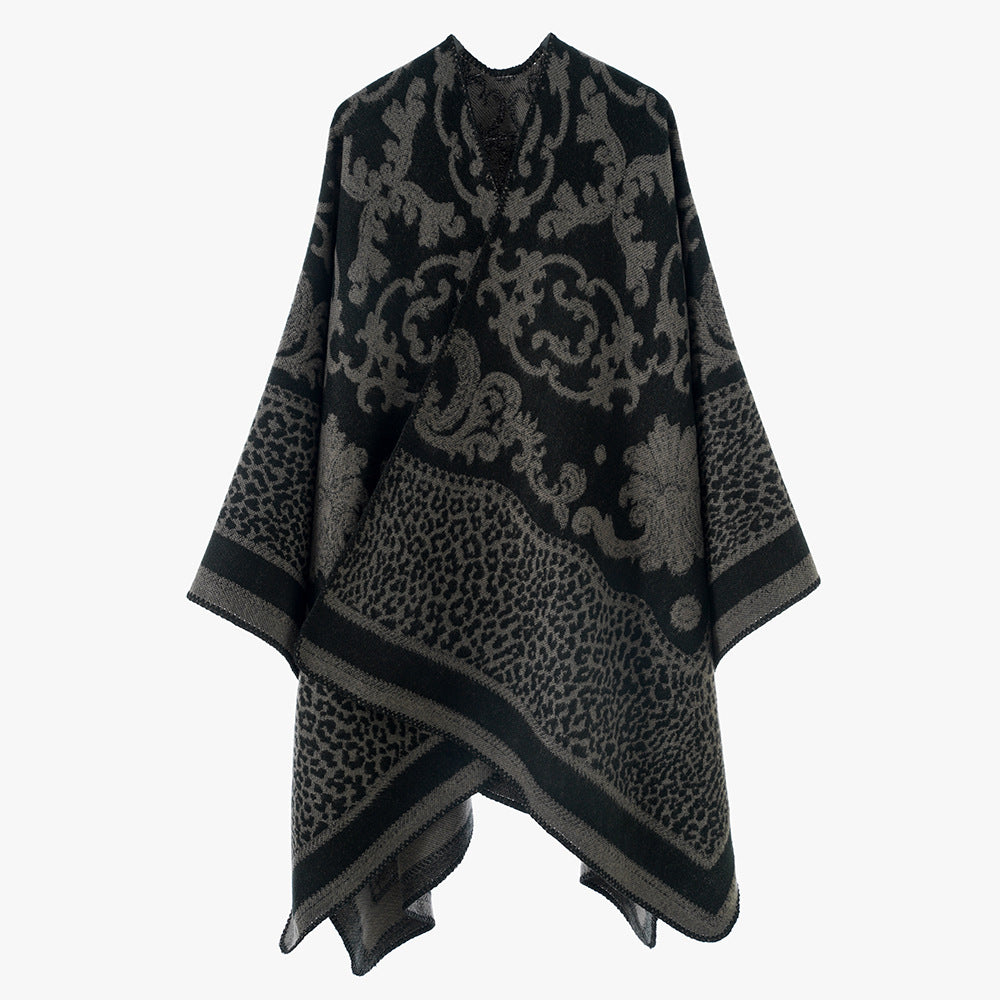 Damen Jacquard‑Capeponcho mit barockem Ornamentmuster und spitzem Zipfelsaum Shop Nory