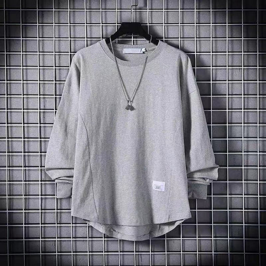 Herren weites Langarm-Sweatshirt mit verlängertem Rückensaum und aufgenähtem Label Shop Nory