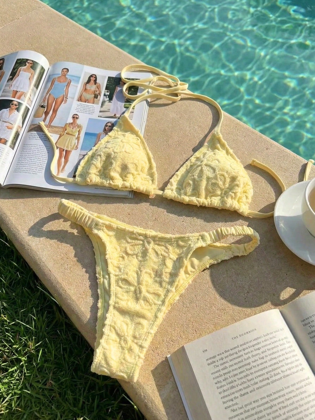 Damen Triangel-Bikini mit blumenförmigen Stickereien