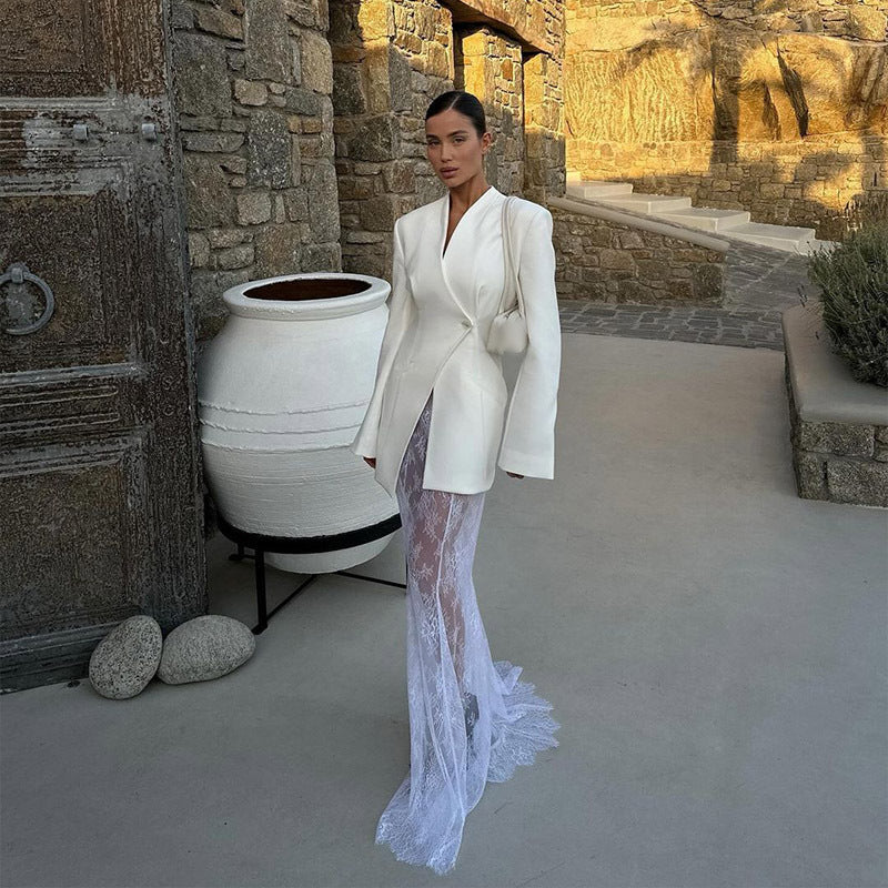 Damen Blazer-Kleid mit raffinierten Spitzenakzenten
