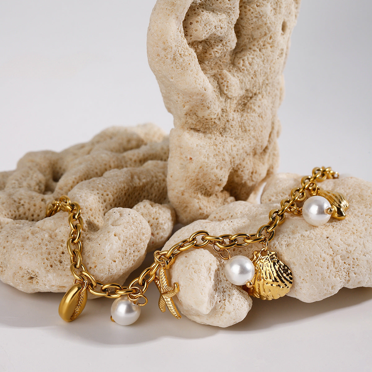 Damen Fußkettchen mit maritimen Muschelmotiven und hypoallergener Edelstahlverarbeitung Shop Nory