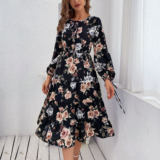Damen Blumiges Stufen-Midikleid mit Taillenschnürung und Ballonärmeln Shop Nory