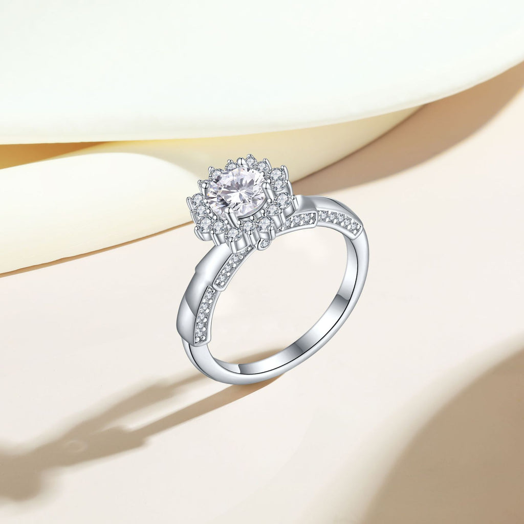 Damen Ring mit funkelndem Zirkonia-Halo Shop Nory