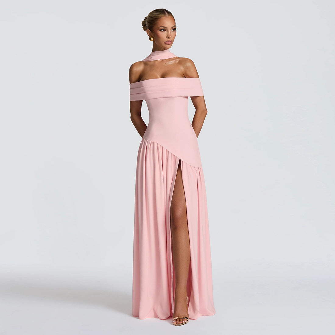 Damen Abendkleid mit schickem Schulterfreies Design und hohem Schlitz