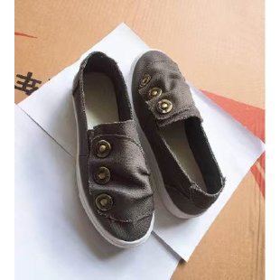 Damen Slip-On Sneakers mit modischen Knopfdetails