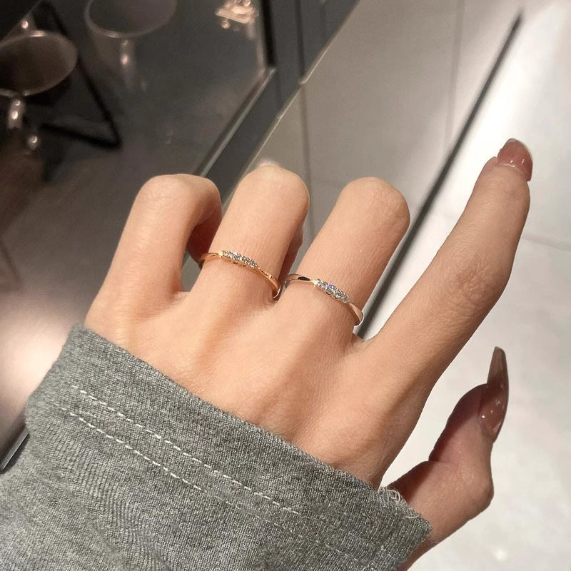 Damen zierlicher Ring mit funkelnden Zirkonia Shop Nory