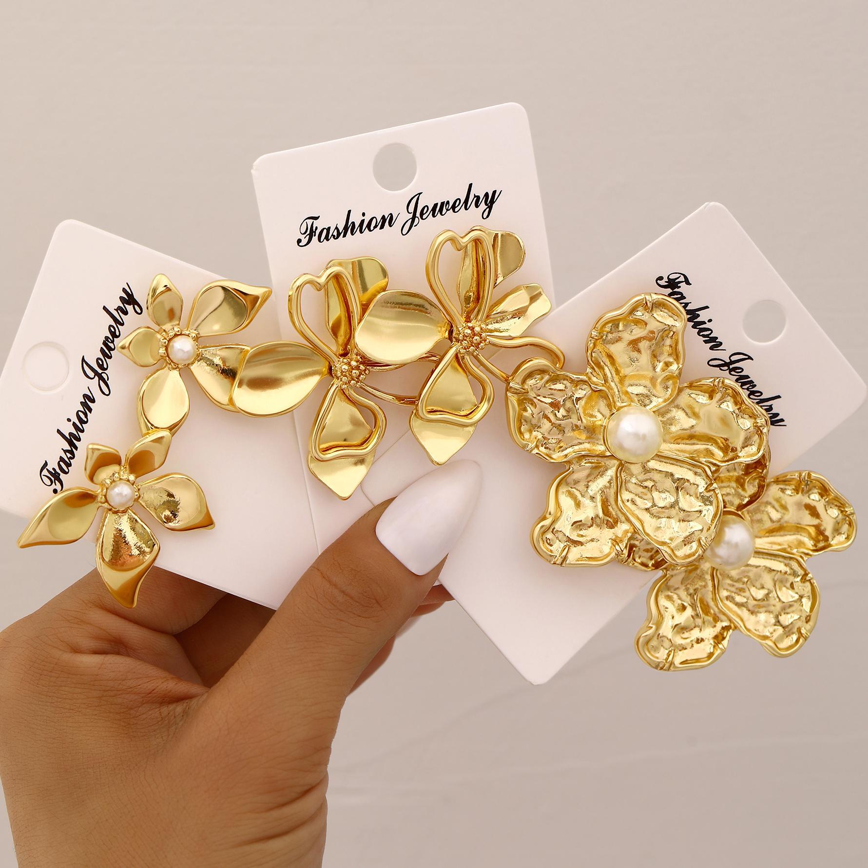 Damen Haarklammern Set mit floralem Design und eleganten Perlenakzenten Shop Nory