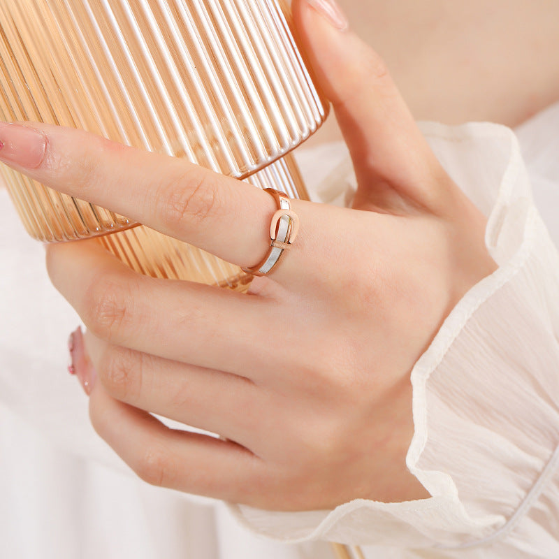 Damenring mit elegantem Minimalismus Shop Nory