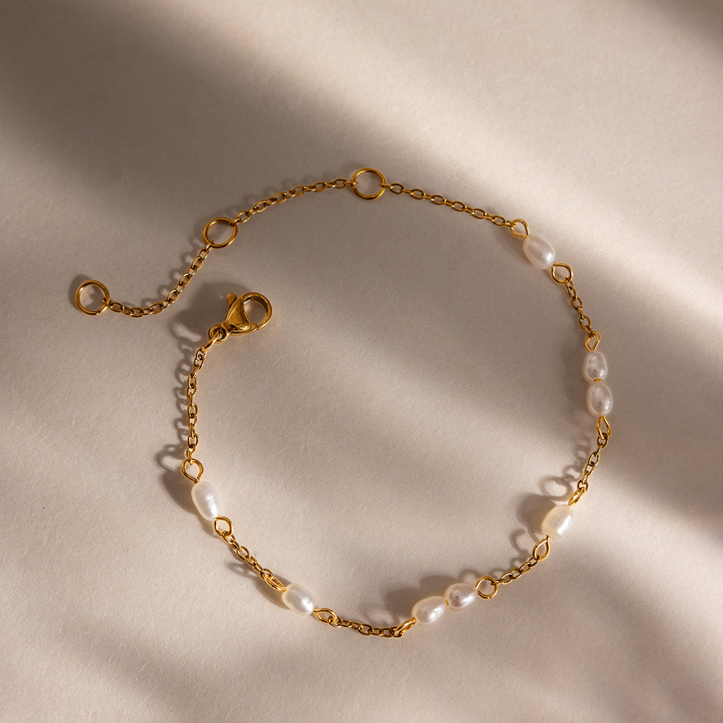 Damen Edelstahlarmband mit elegantem Perlendesign Shop Nory