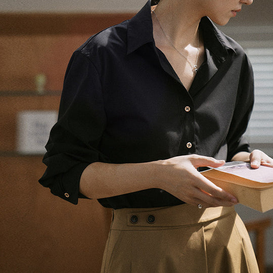 Damen Elegante, lockere Bluse und stilvolle Anzughose Shop Nory