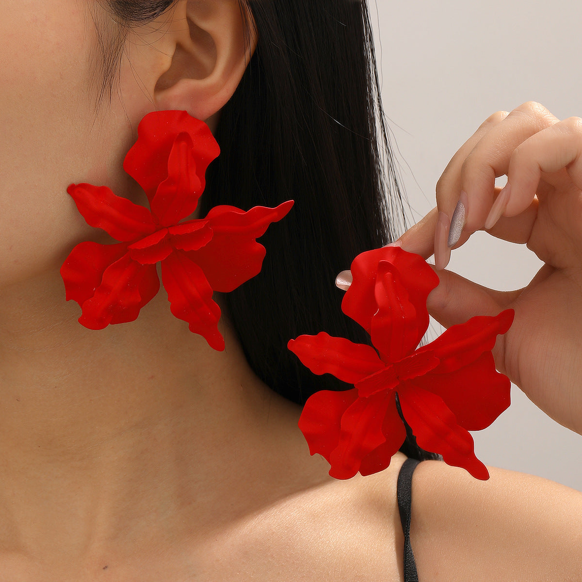 Damen Ohrhänger im kunstvollen Blumendesign Shop Nory